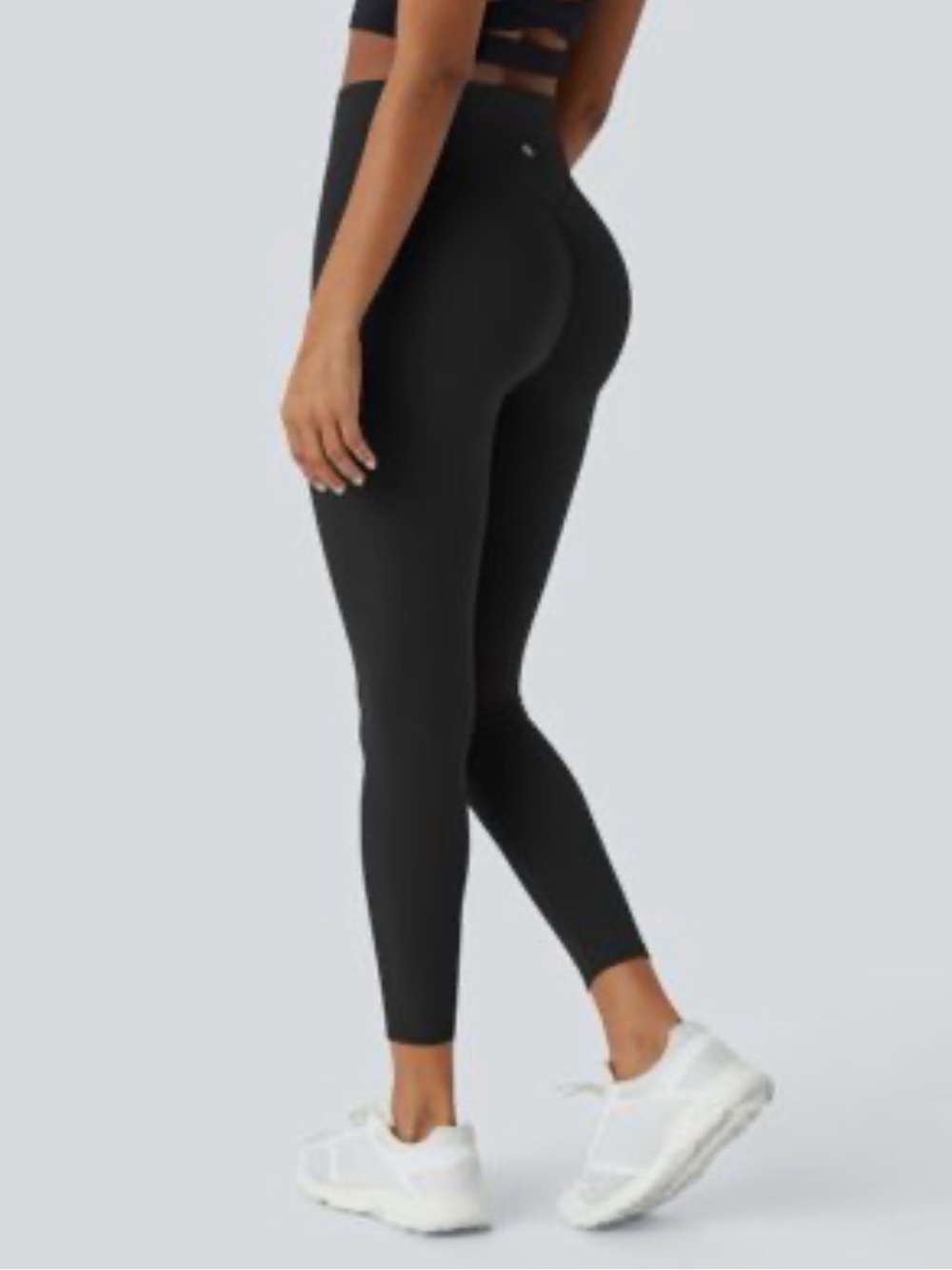 HALARA Black High-Rise Ruched Back Leggings with Pockets